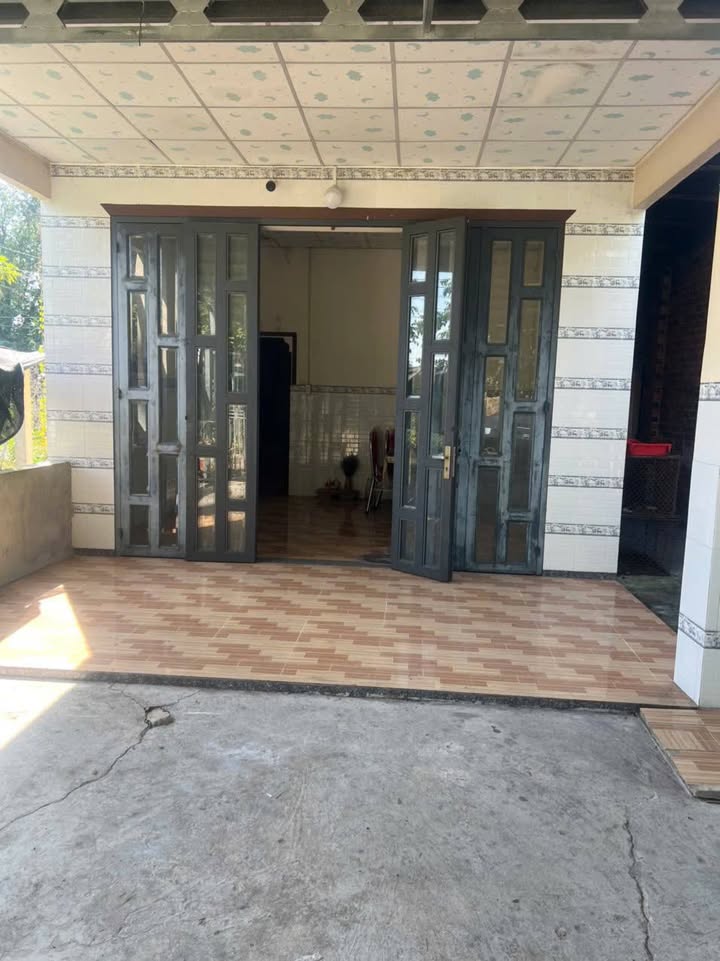 Nhà bán Thạnh Tân, Tây Ninh 196m² giá 700 triệu - Bán gấp trong tuần!