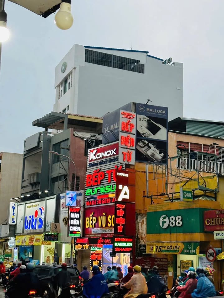 Cho thuê góc 2 mặt tiền đường Phan Đình Phùng, quận Phú Nhuận - Diện tích 90m², giá thỏa thuận!