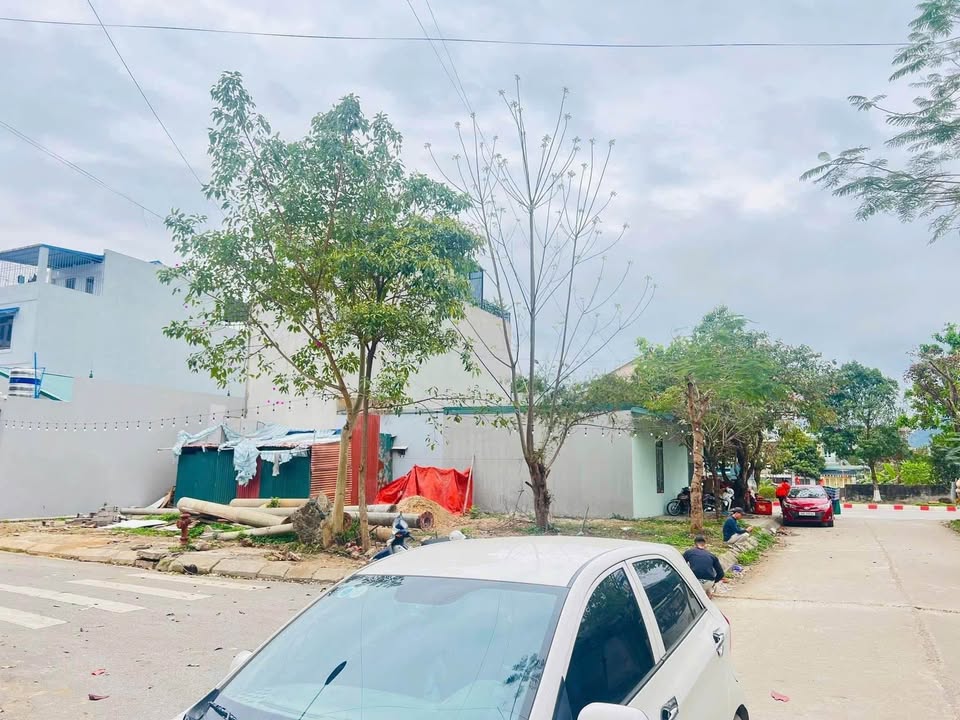 Lô đất góc Phường Hòa Bình 116,2m² giá 3,95 tỷ - Vị trí đắc địa dễ dàng kinh doanh!