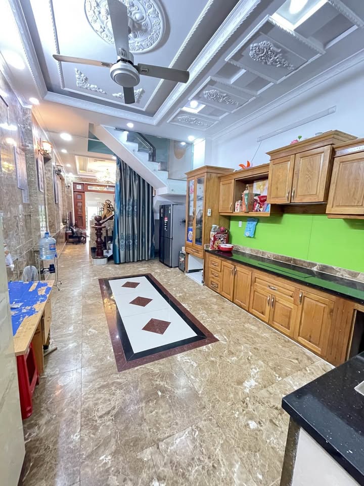 Nhà mặt tiền Thạnh Lộc 80m² giá 6.65 tỷ - Đầu tư sinh lời, vị trí đẹp!