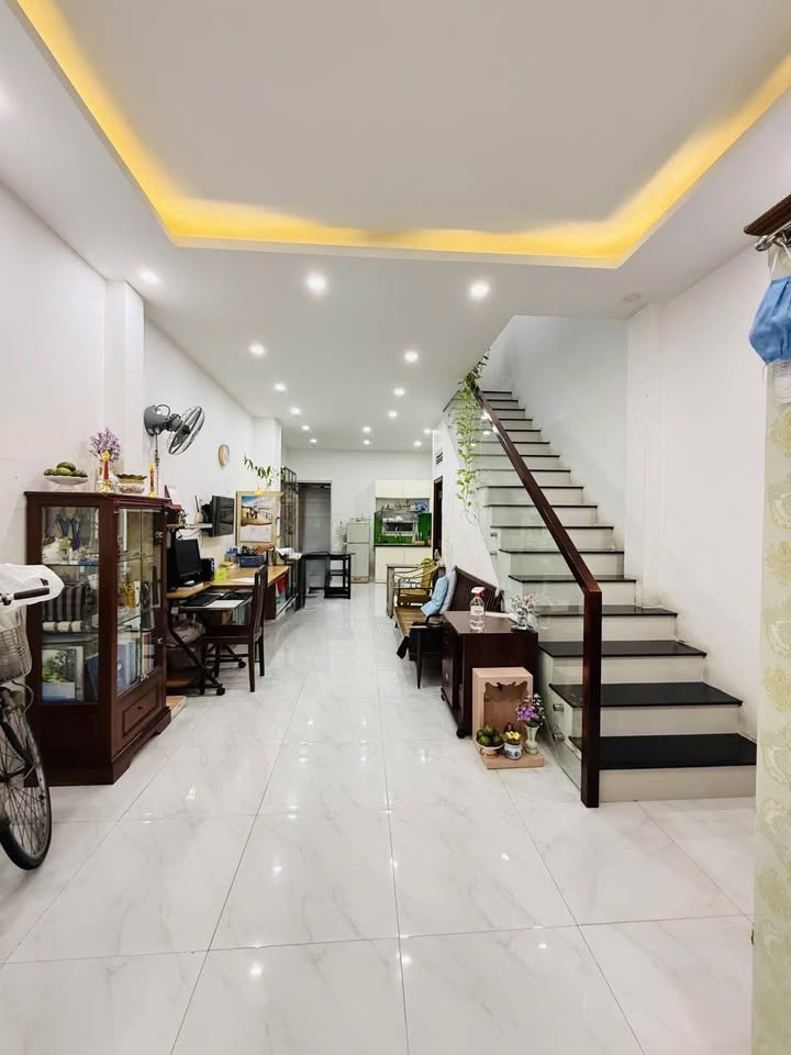 Nhà 2 Tầng Đúc BTCT Gò Vấp 48m² giá 5.4 tỷ - Cơ hội hiếm có!