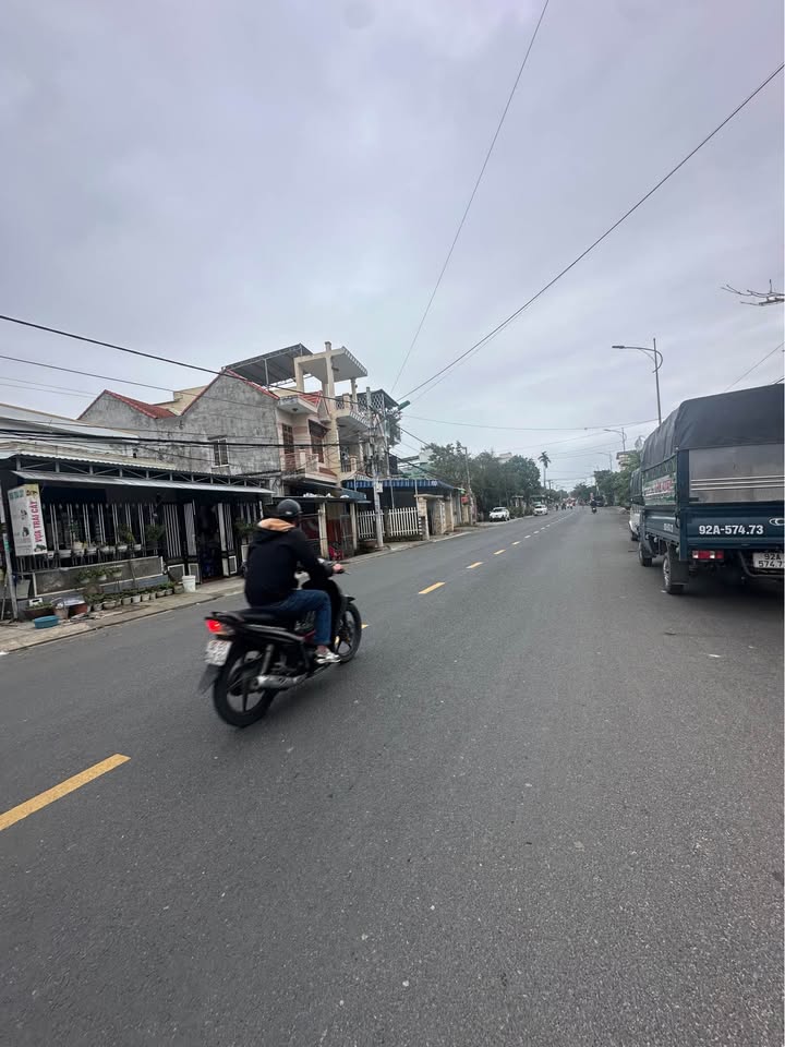 Nhà cấp 4 mặt tiền đường Trần Quý Cáp, 94m² chỉ 2 tỷ - Kinh doanh sầm uất!