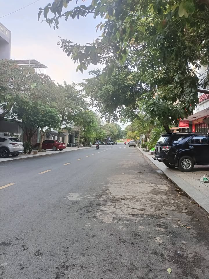 Nhà mặt tiền Trường Chinh, Phường 7, Tuy Hòa 120m² giá 7.8 tỷ - Vị trí đắc địa, mua bán sầm uất!