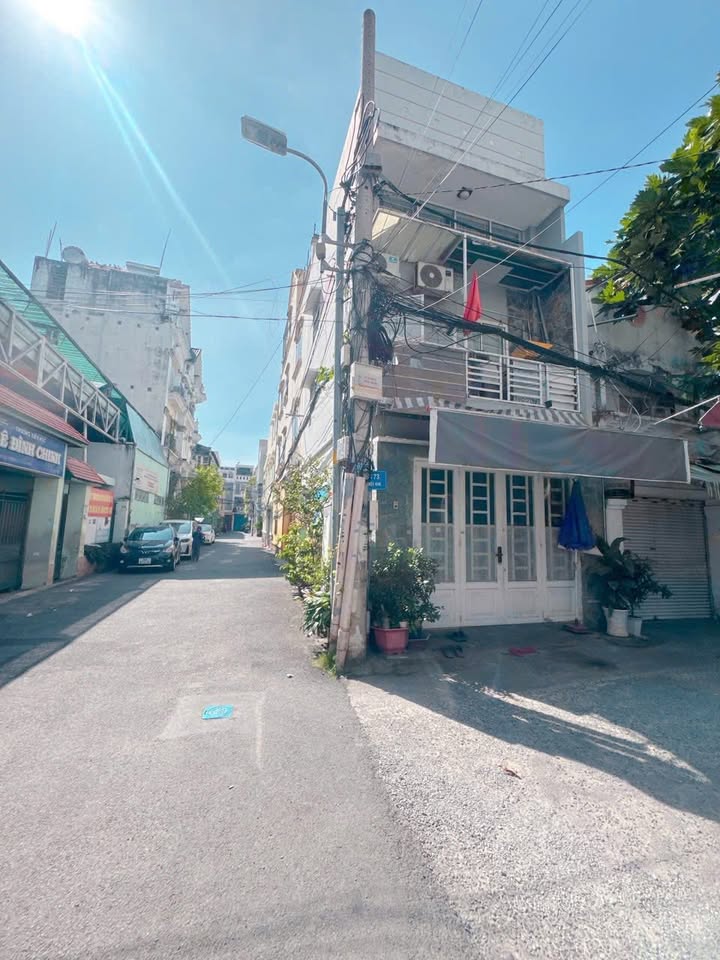 Nhà phố Hoàng Văn Thụ, Phú Nhuận 29m² giá 7.3 tỷ - Đang cho thuê 13 triệu/tháng!