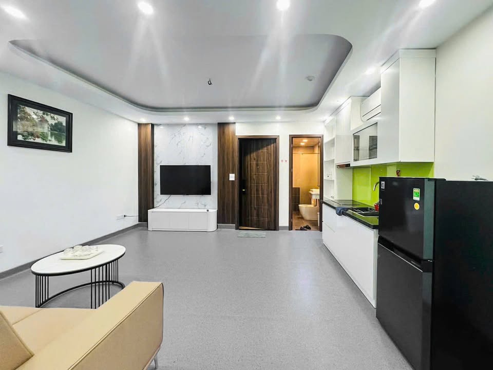 Căn hộ cho thuê ngõ 59 Linh Quang, 60m² - Không gian sống thoáng đãng sát hồ!