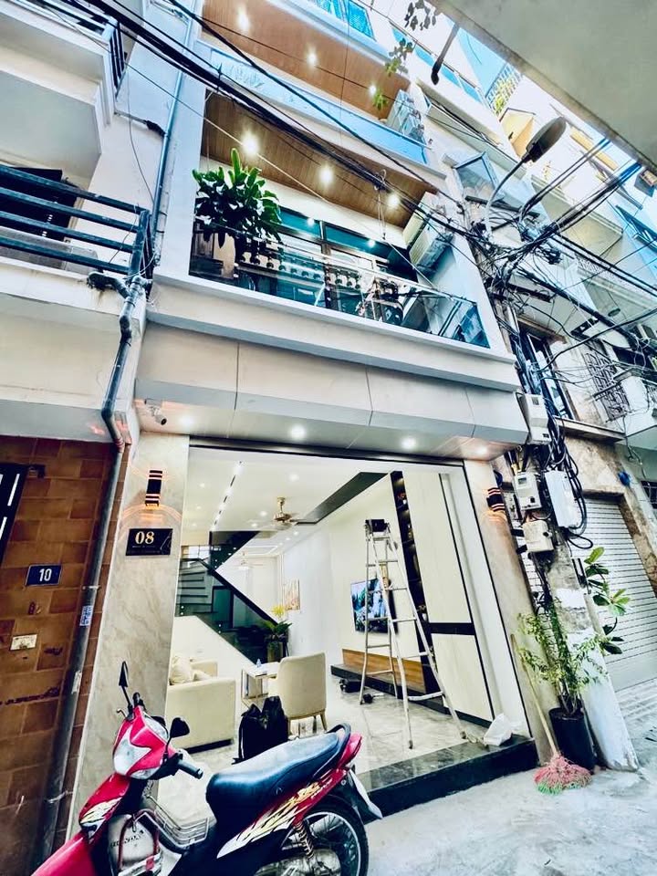 Nhà phố Võng Thị, Bưởi, 39m² giá 7.85 tỷ - Sổ đỏ chính chủ, gần Hồ Tây!