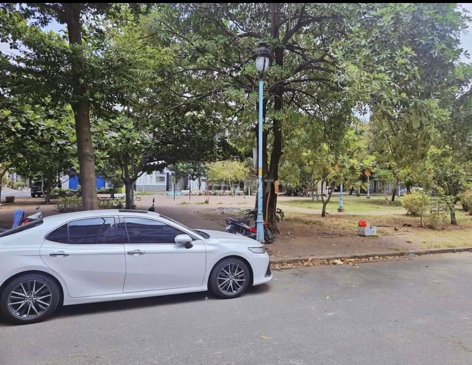 Cho thuê mặt bằng khu Nam Long quận 7, 160m² giá 14 triệu - Không gian thoáng đãng gần công viên!