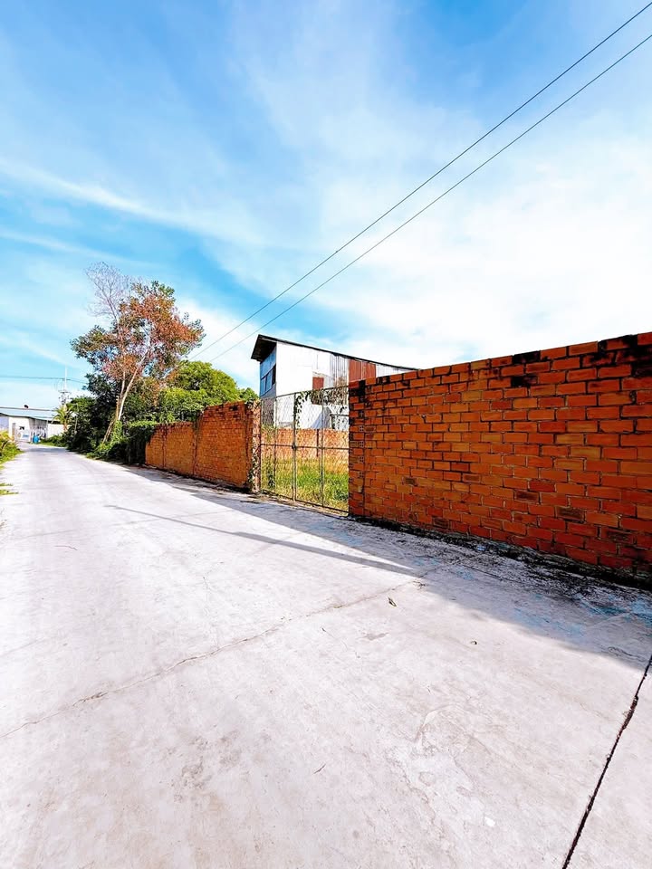 Đất nền Khu phố 3, Phường 1 Tây Ninh 180m² giá 150 triệu - Cách đường Tua Hai chỉ 50m!