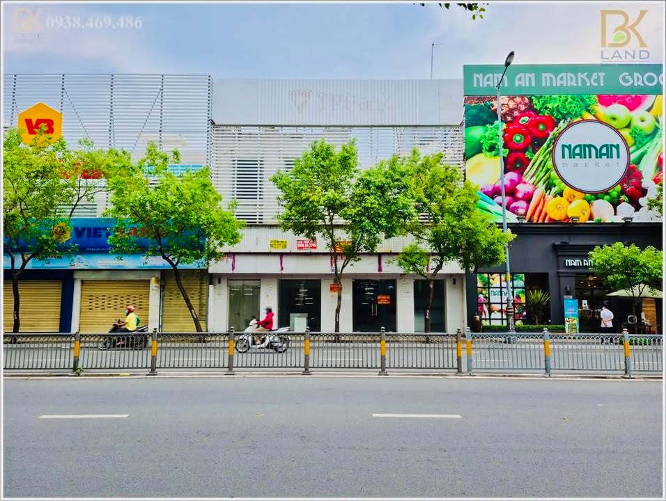 Nhà phố mặt tiền Nguyễn Văn Trỗi, Phú Nhuận, 94m² giá 41 tỷ - Đầu tư sinh lời ngay!