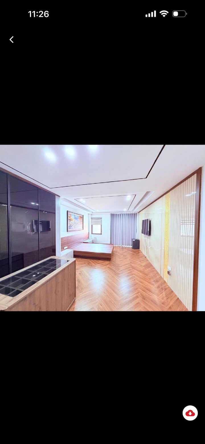 Nhà phố Trạm Long Biên 56m² giá 19 tỷ - Kinh doanh đỉnh cao, view Hà Nội tuyệt đẹp!