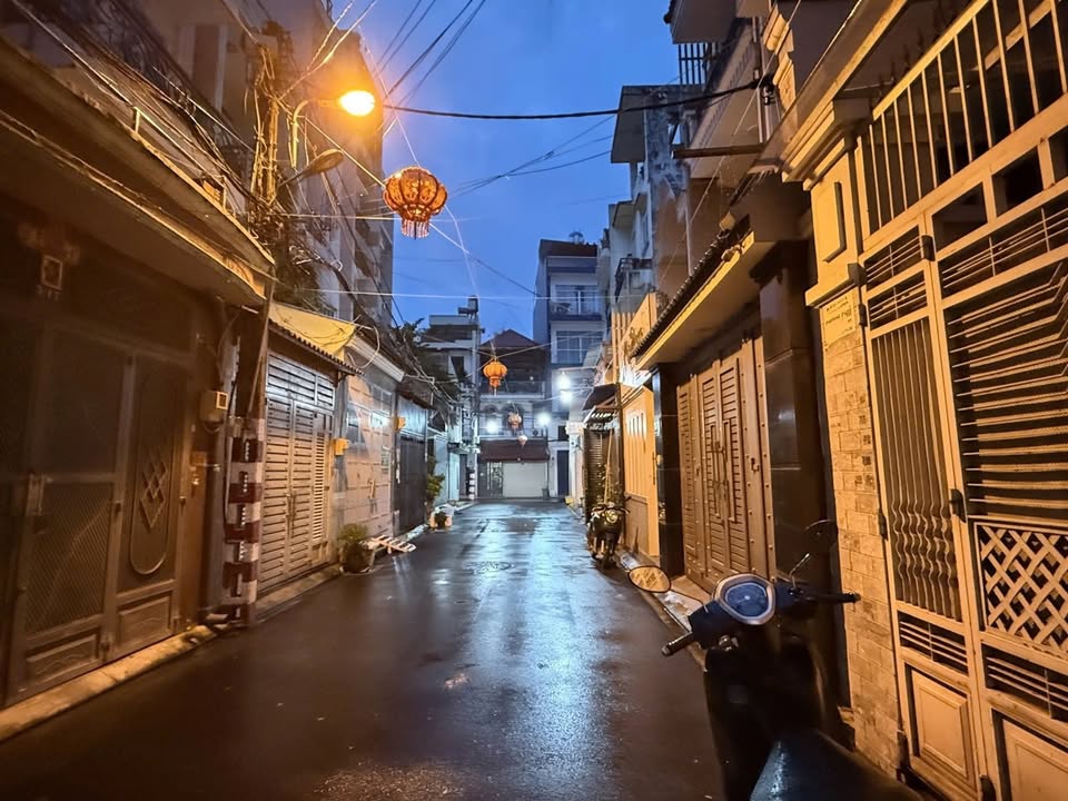 FrontHouse Cộng Hòa Tân Bình 84m² giá 13.5 tỷ - Mặt tiền kinh doanh đắc địa!