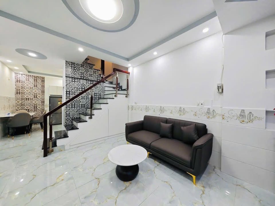 Nhà 2 Tầng Gò Vấp 36m² giá 4.7 Tỷ - Sổ Đỏ Chính Chủ