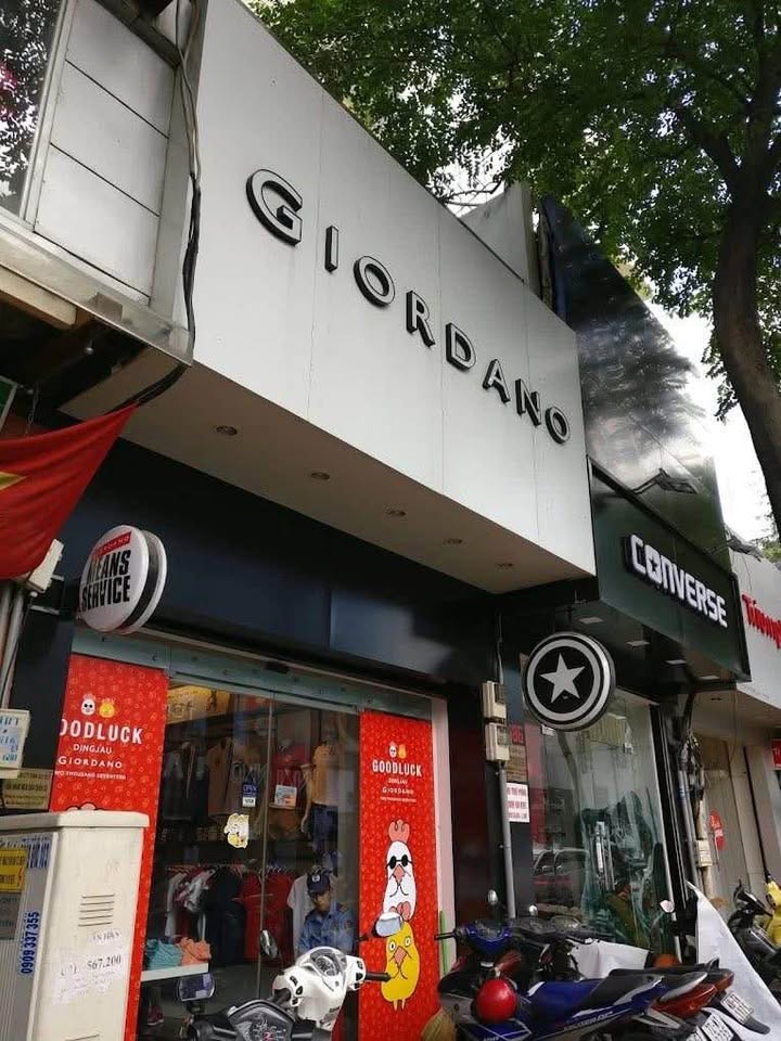 Nhà nguyên căn 2 mặt tiền 188 Hai Bà Trưng, Quận 1 - Vị trí kinh doanh đắc địa!