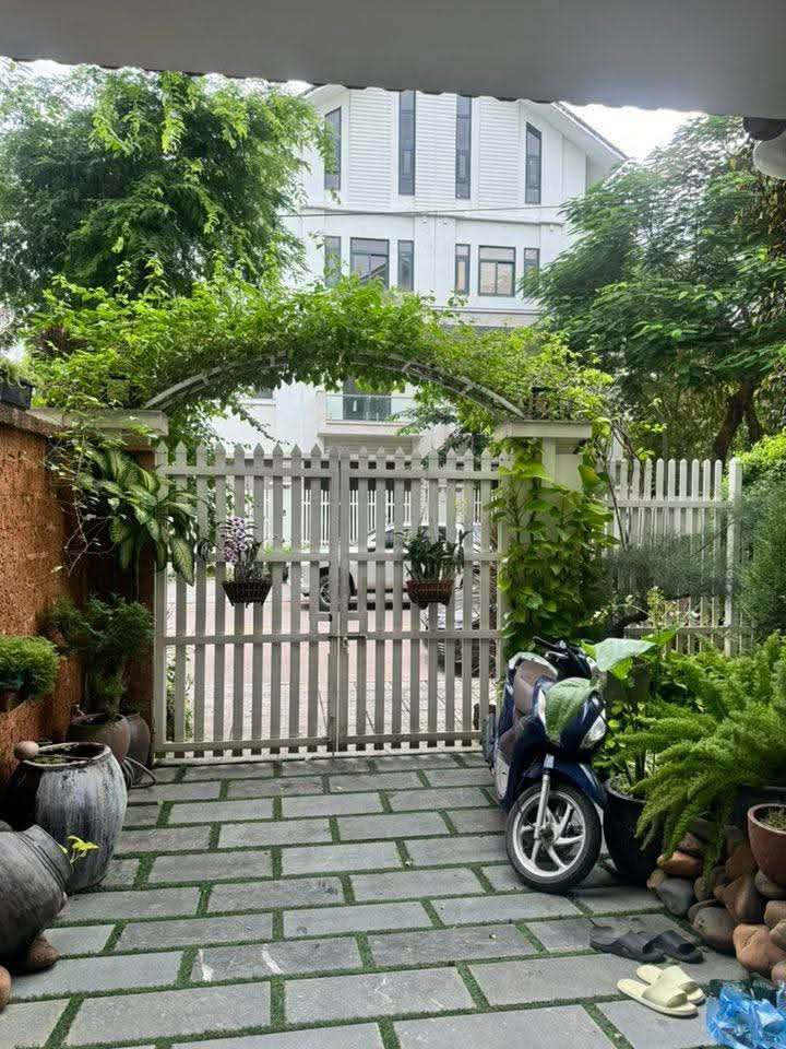 Văn phòng cho thuê Khu D Geleximco Hoài Đức 100m² - Phù hợp cho startup!