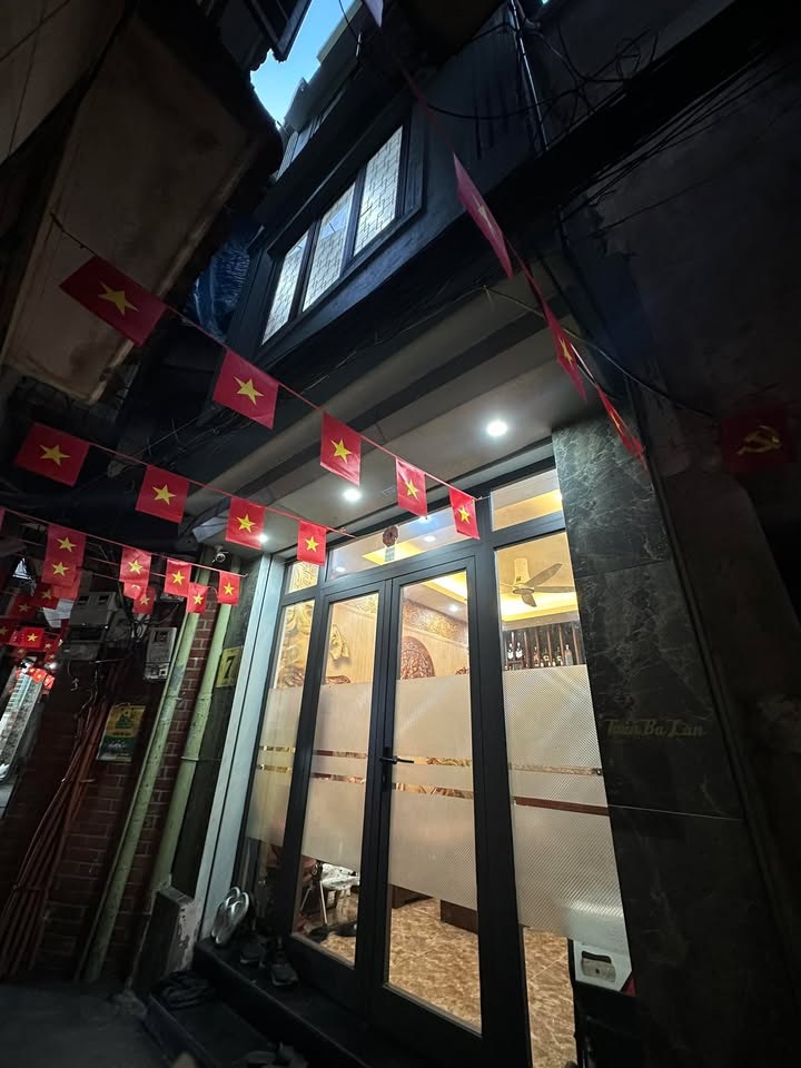 Nhà riêng Văn Hương, Đống Đa 30m² giá thỏa thuận - Khu dân trí cao, an ninh tốt!