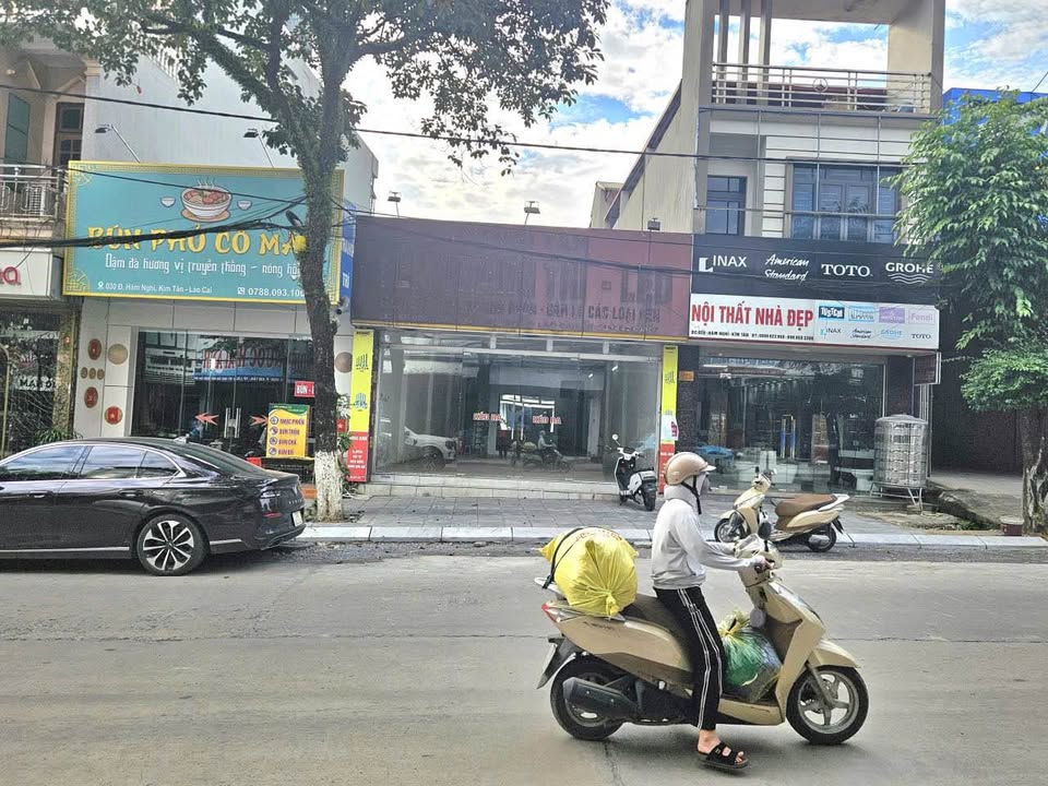 Nhà riêng tại Kim Tân, Lào Cai 111m² giá 5 tỷ - Vị trí kinh doanh sầm uất!