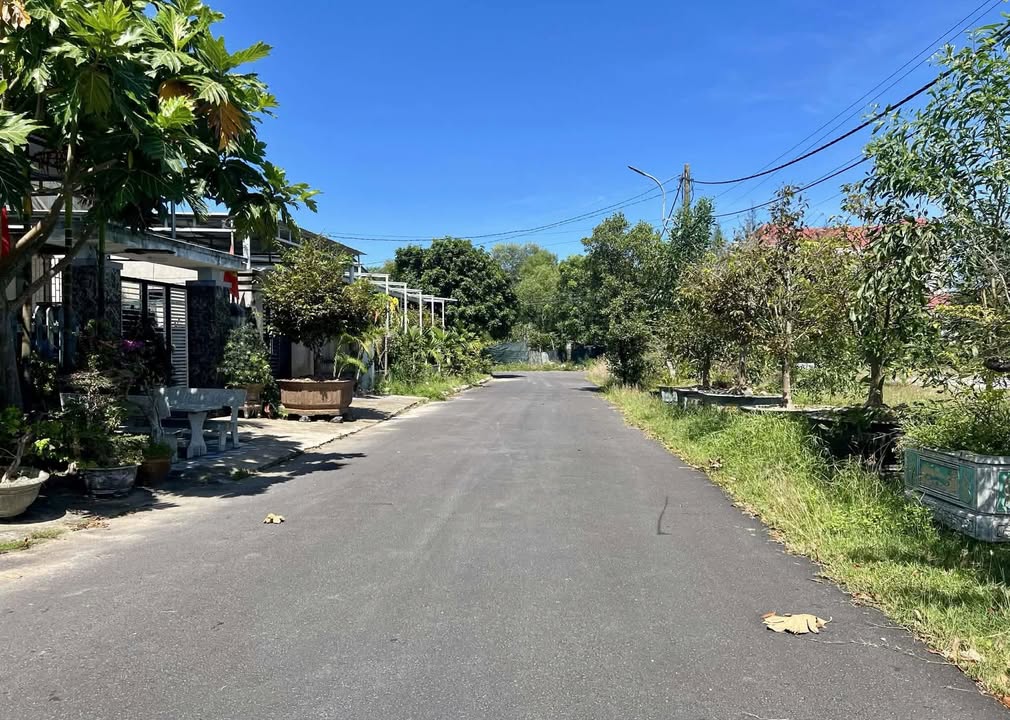Đất nền Phú Đa, Thừa Thiên Huế 196m² giá 1.1 tỷ - Vị trí đắc địa, dân cư đông đúc!