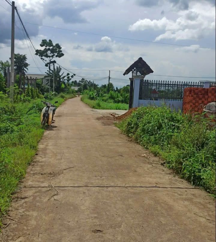 Đất Hòa Khánh Buôn Ma Thuột 330m² giá 1.21 tỷ - Lô góc 2 mặt tiền rộng rãi!