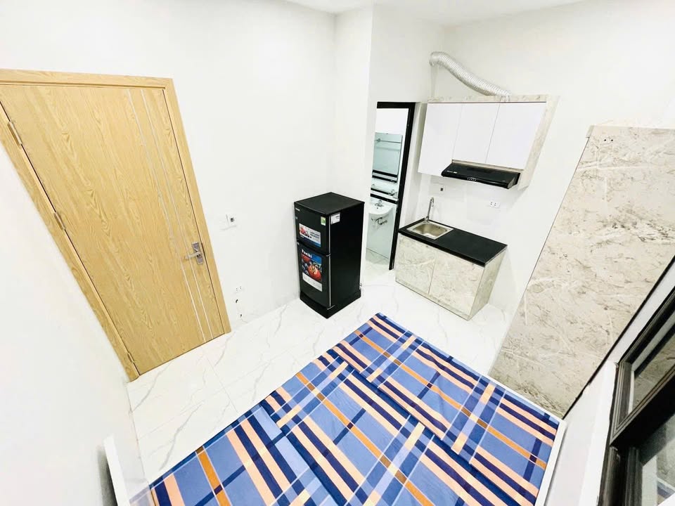 Phòng Studio cho thuê tại Cầu Giấy 12m² giá 3.9 triệu - Nội thất đầy đủ, thang máy tiện lợi!