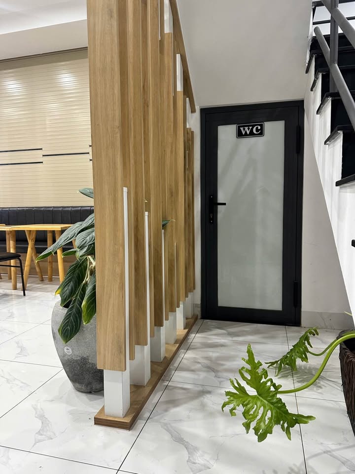 Nhà mặt tiền cho thuê 60 Trần Hưng Đạo, 72m² - Kinh doanh đa ngành nghề