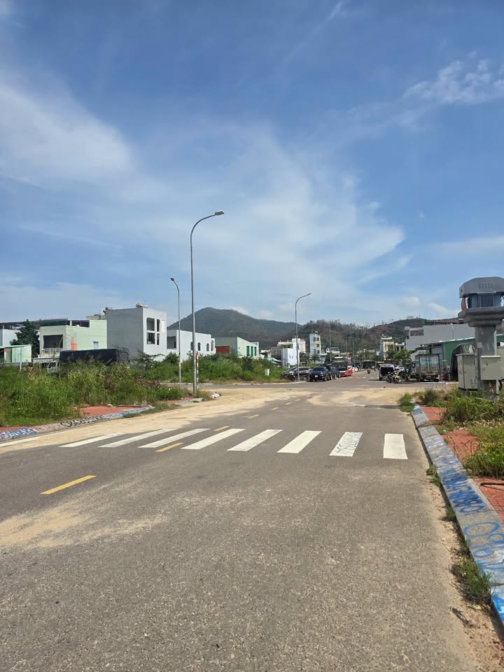 Đất nền mặt tiền đường số 4, khu Gara Quyền, Quy Nhơn, 80m² giá chỉ từ 3.8 tỷ