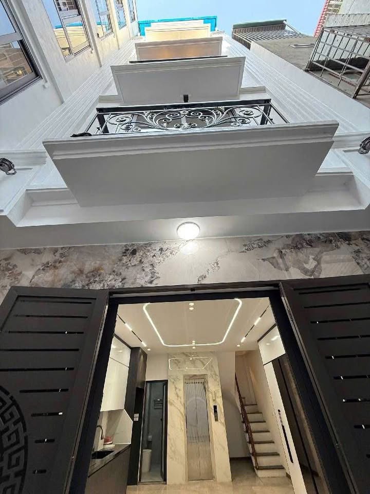 Nhà mặt tiền Mễ Trì 70m² giá 11 tỷ - Đầu tư sinh lời ổn định!