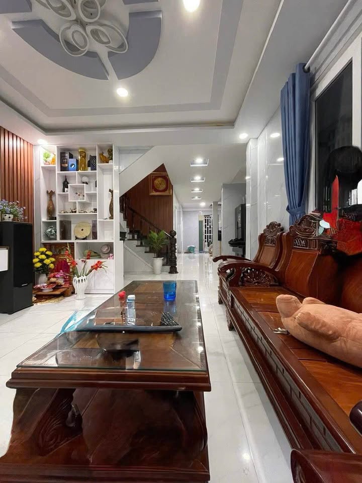 Nhà 1 Trệt 1 Lầu Mặt Tiền Nhựa Võ Hữu, Phú Thủy 137m² giá 4.7 tỷ - Đầu tư sinh lời ngay!