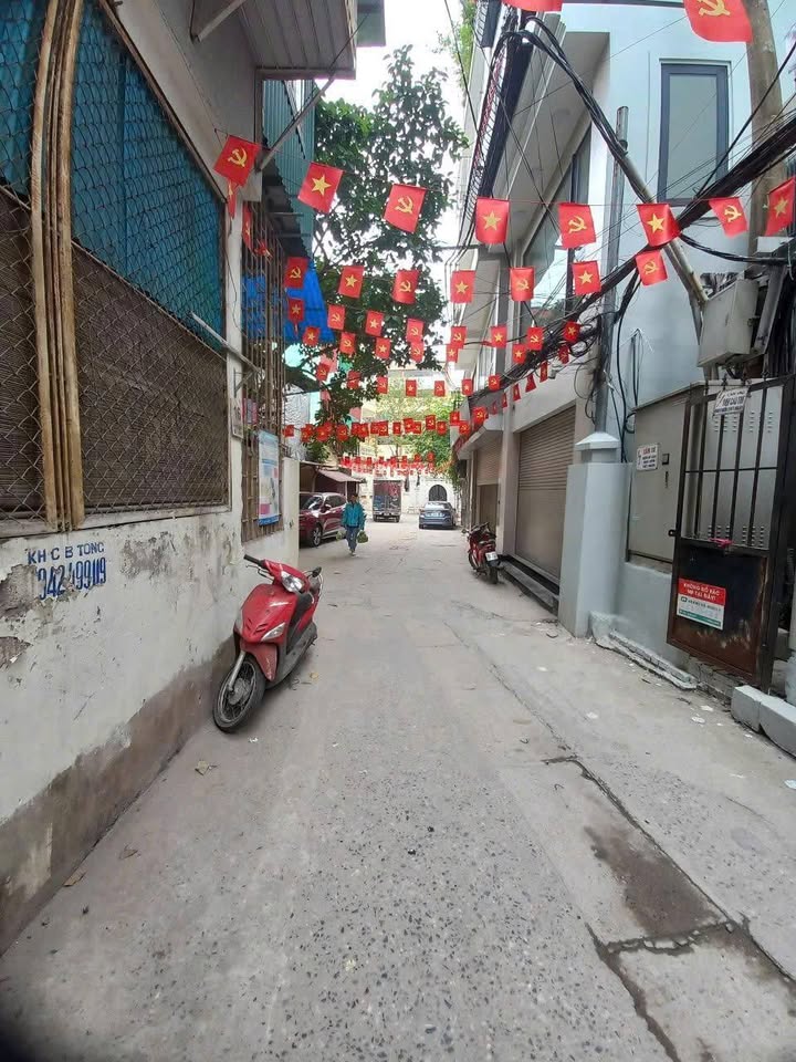 Nhà ngõ Hoàng Hoa Thám, Ba Đình 59m² giá 15.5 tỷ - Ô tô đỗ cửa, sẵn sàng ở ngay!