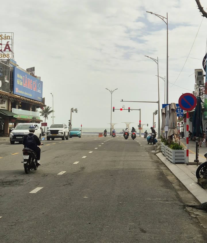 Đất nền An Thượng 27, Mỹ An, Đà Nẵng 90m² giá 1x.x tỷ - Vị trí đắc địa gần biển!