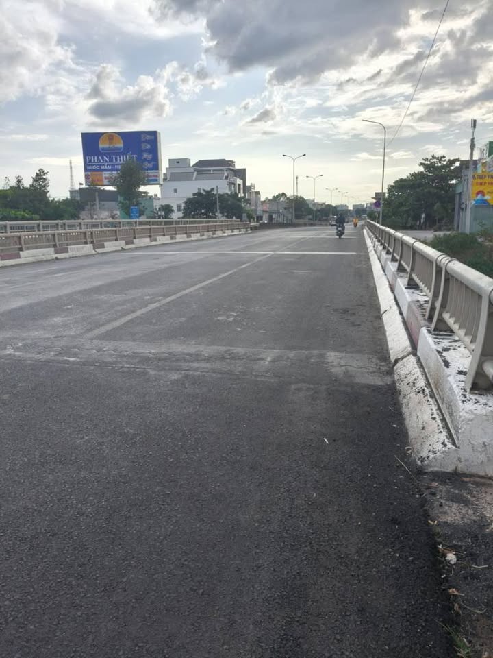 Đất thổ cư KDC Bến Lợi - Lại An 100m² giá 1.6 tỷ - Cơ hội đầu tư hấp dẫn!