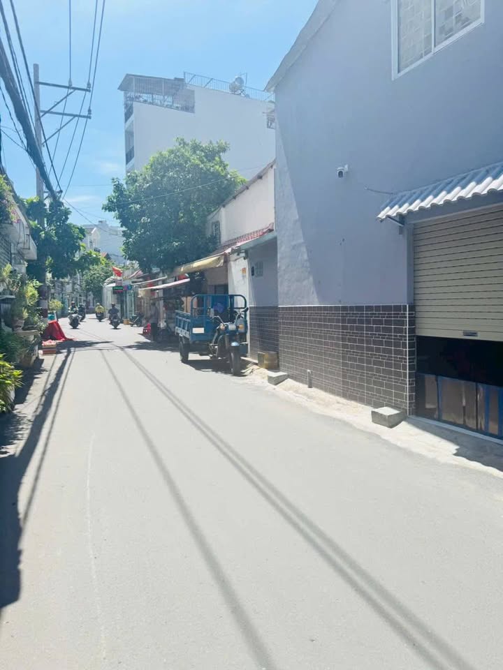 Nhà phố Bình Hưng Hòa B 72m² giá 5.6 tỷ - Mặt tiền hẻm thông thoáng, kinh doanh lý tưởng!