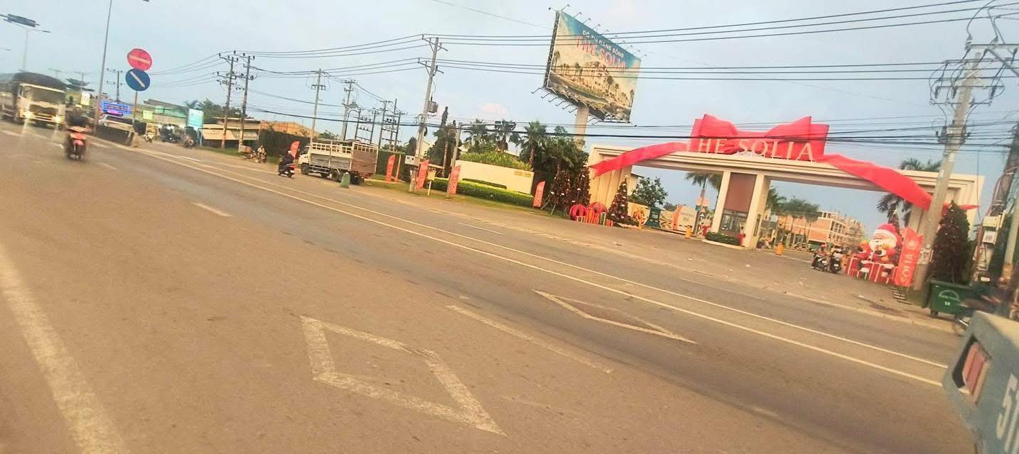 Nhà cấp 4 mặt tiền ĐT 824, Lương Hòa, Bến Lức, 480m² giá 8.4 tỷ - Cơ hội đầu tư tiềm năng!