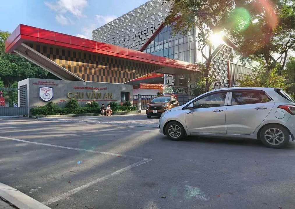 Nhà riêng Thụy Khuê Ba Đình 99m² giá 19 tỷ - Ô tô vào nhà!