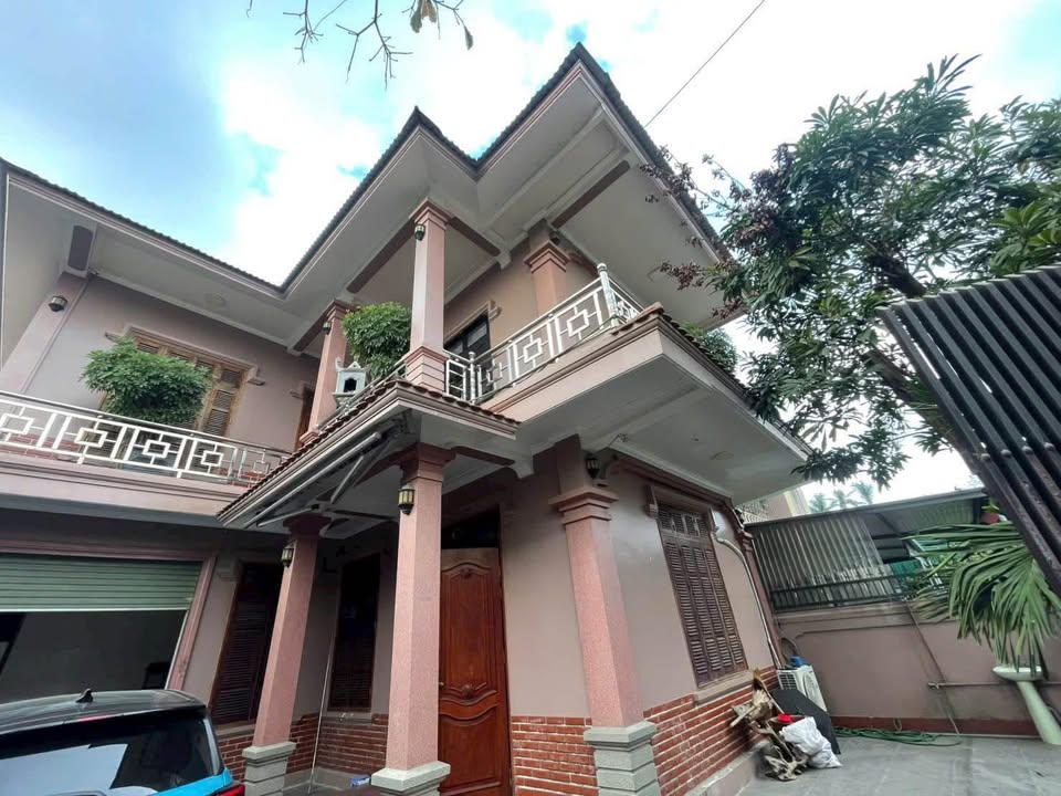 Biệt thự kinh doanh Nguyễn Chí Thanh 211m² giá 12 tỷ - Vị trí siêu đắc địa!