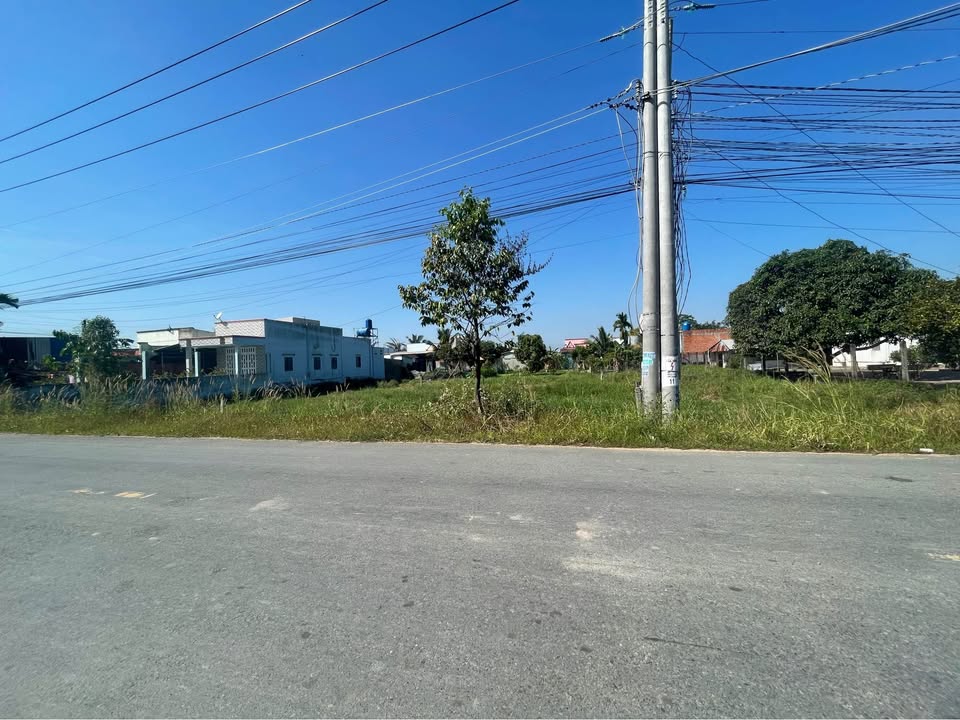 Đất nền mặt tiền đường Bàu Sen, Hòa Khánh Đông, 560m² giá 5.2 tỷ - Cơ hội đầu tư tốt!