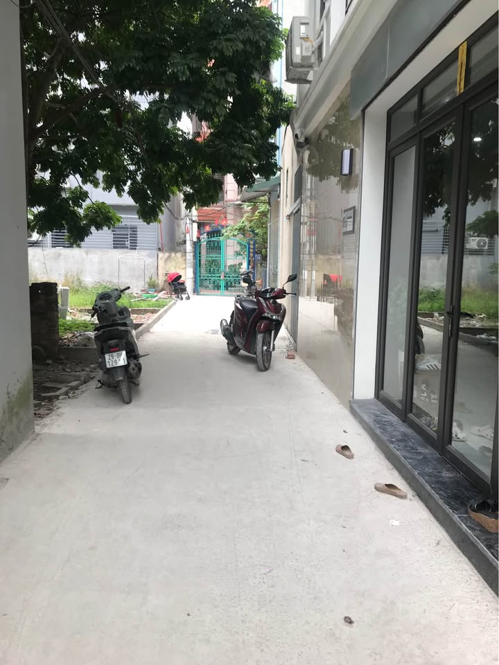 Đất Quang Tiến Đại Mỗ 35.4m² giá 5.77 tỷ - Ô tô vào tận nhà, gần hồ điều hòa!