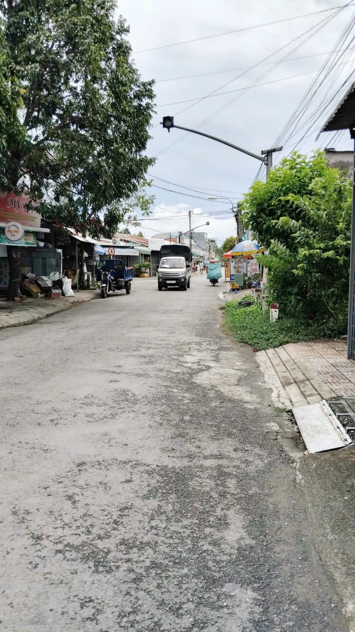 Đất thổ cư Tân Hạnh Vĩnh Long 100m² giá 1.2 tỷ - Sổ hồng chính chủ, vị trí thuận lợi!