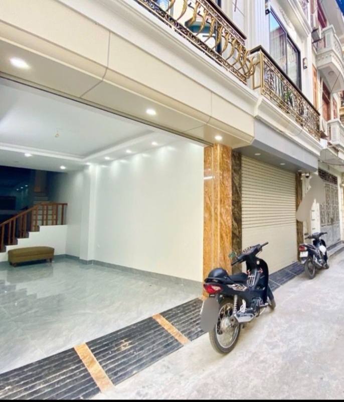 Nhà phố Hoàng Hoa Thám, Ba Đình 35m² giá 10.5 tỷ - Ô tô vào nhà, lô góc 3 mặt thoáng!