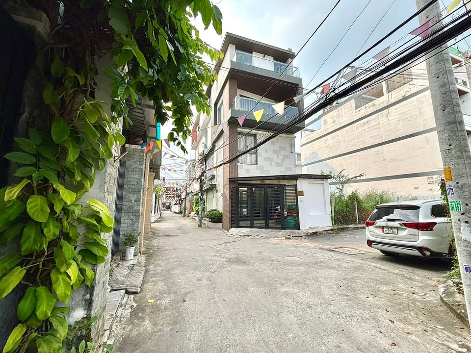 Nhà phố Phú Thuận Q7 150m² giá thỏa thuận - Ô tô vào tận nhà!