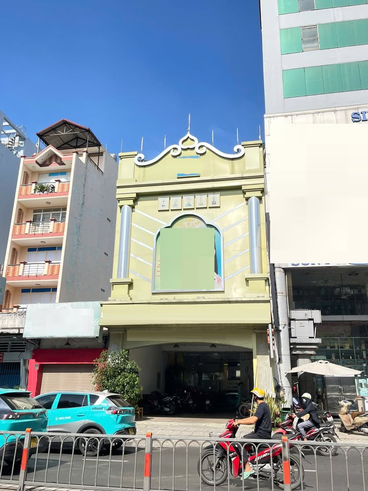 Cho thuê mặt tiền đường Hoàng Văn Thụ, Quận Tân Bình, 160m² - Phù hợp làm showroom