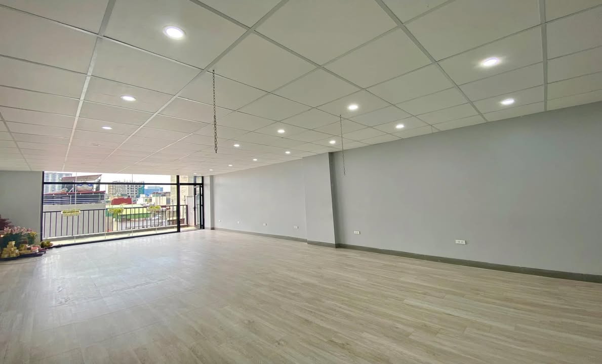 Văn phòng cho thuê tại 41 Thái Hà - Đống Đa 90m² giá 22 triệu - Không gian lý tưởng cho doanh nghiệp!