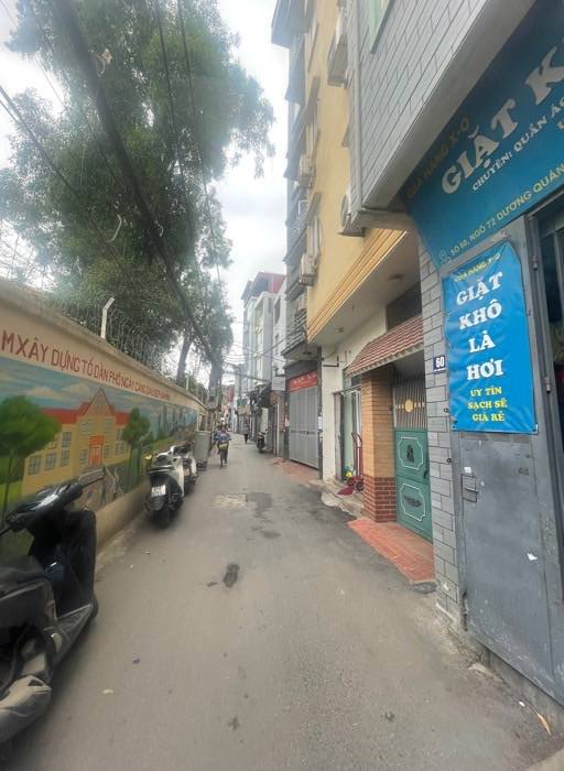 Nhà Cầu Giấy 43m² giá 11 tỷ - Ô tô vào tận nhà, kinh doanh ổn định!