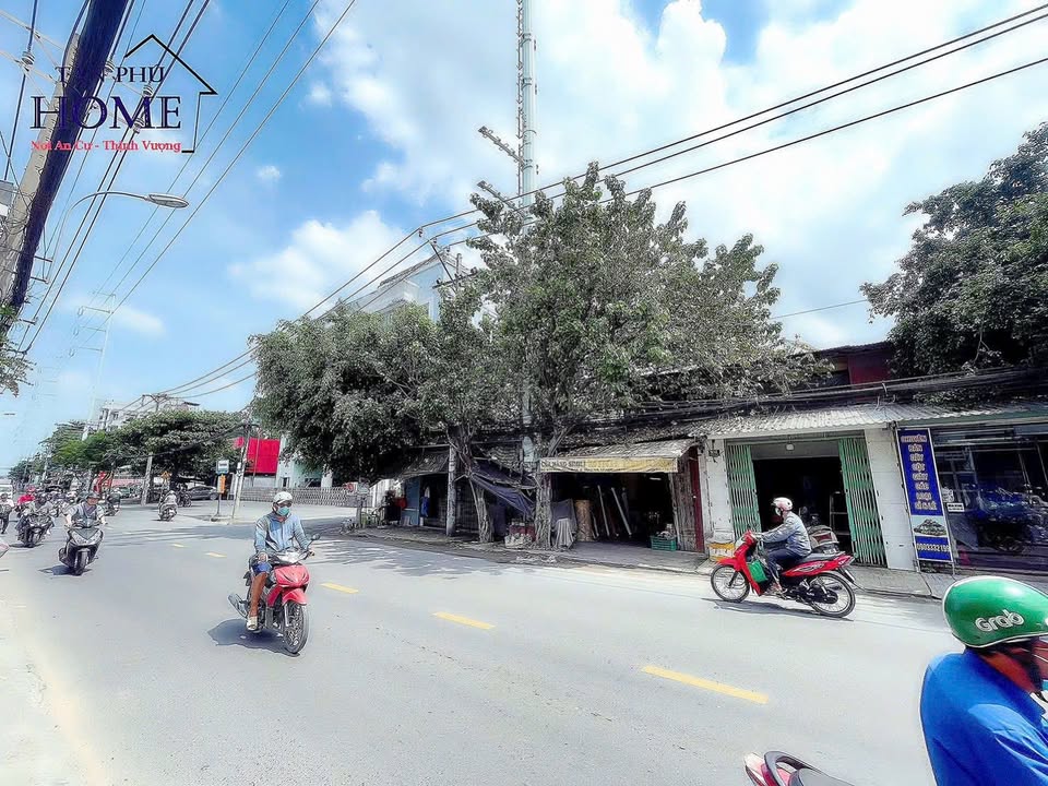 Mặt tiền kinh doanh Đắc Địa Âu Cơ 100m² giá 16.5 triệu - Nơi lý tưởng cho quán ăn, cửa hàng!