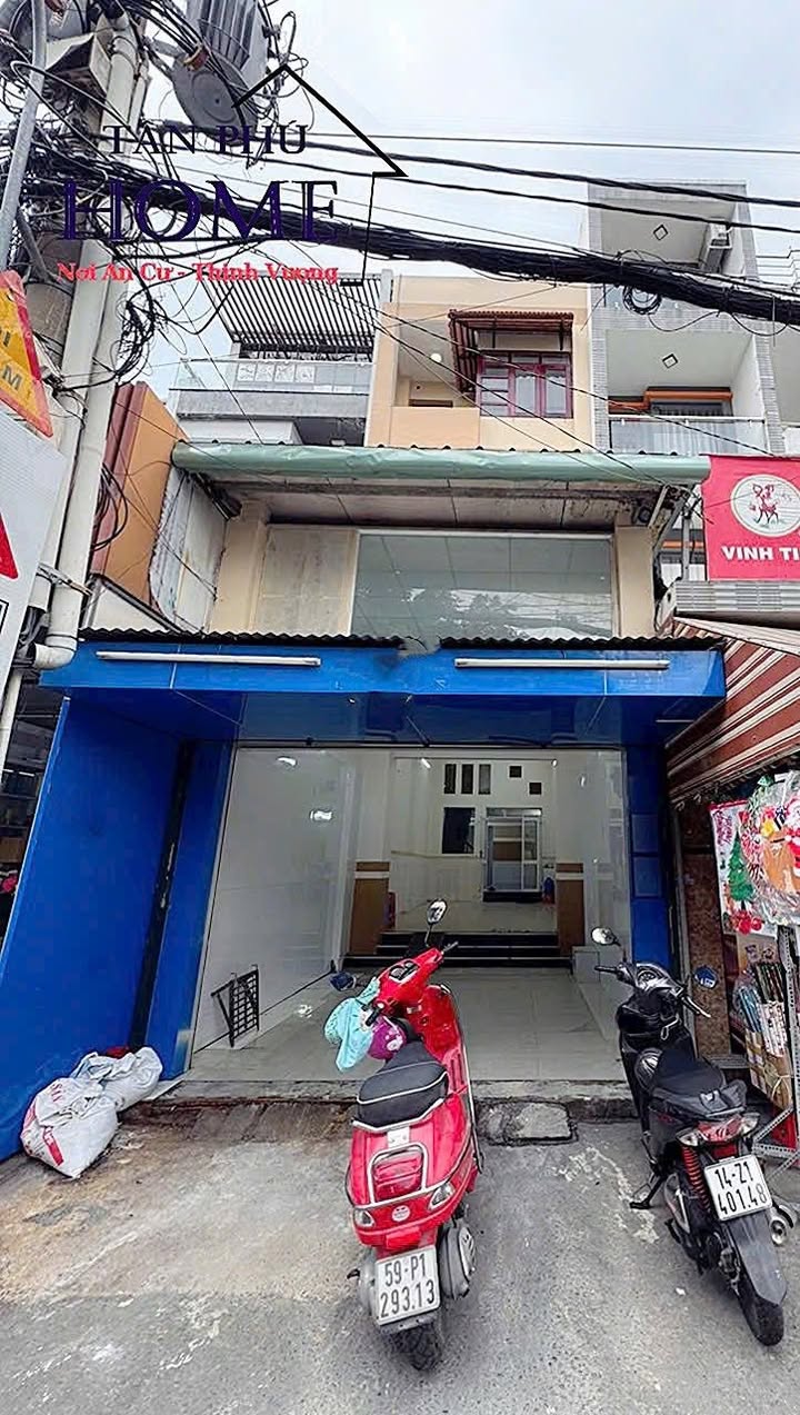 Nhà Mặt Tiền Kinh Doanh Tân Phú 92m² giá 32 triệu - Thiết kế hiện đại, sẵn sàng cho thuê!