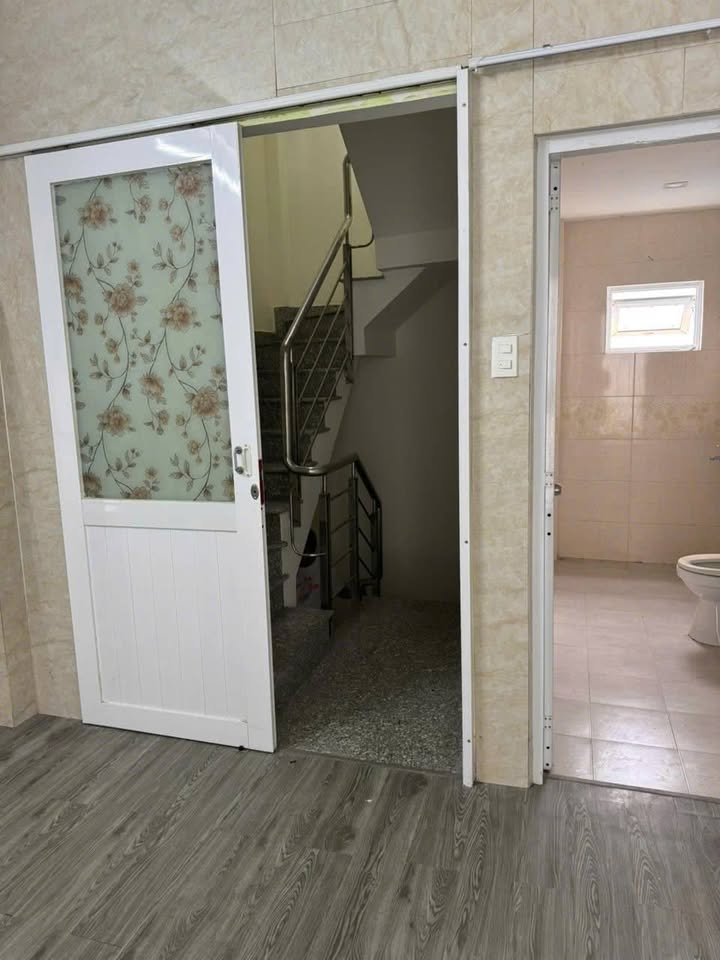 Nhà cho thuê Quận 3 diện tích 32m² giá 20 triệu - Kinh doanh hẻm xe tải