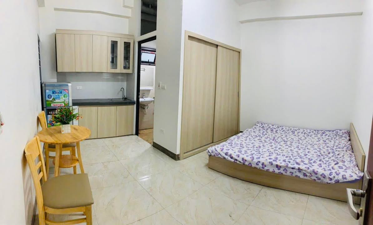 Phòng cho thuê tại Cầu Giấy 15m² giá 4.2 triệu - Sẵn sàng vào ở ngay!