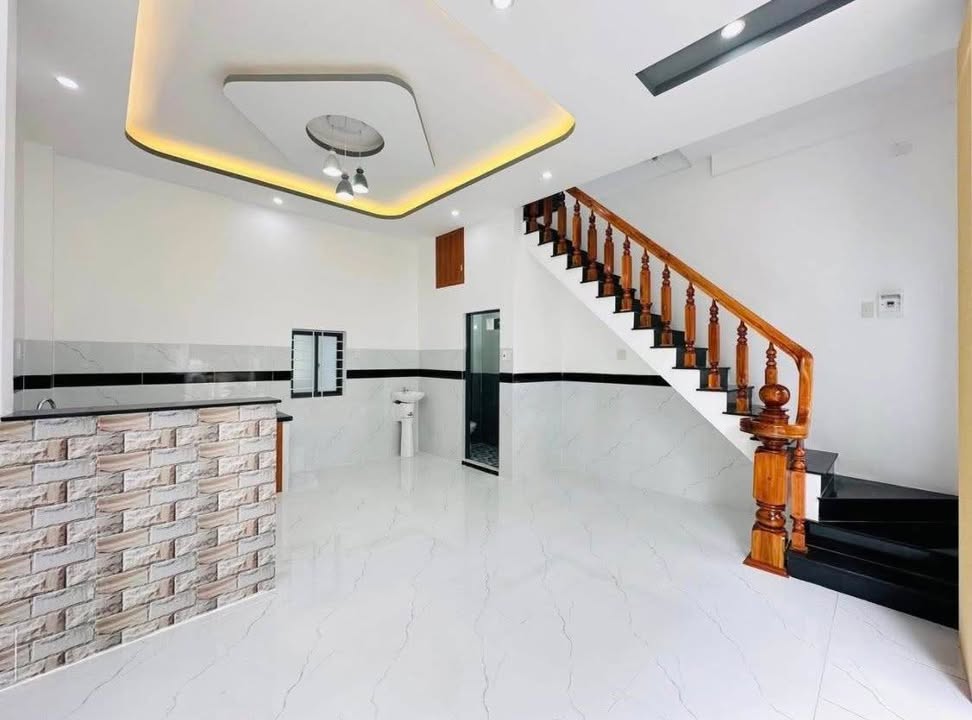 Nhà mặt hẻm Trần Hưng Đạo, Đống Đa, 35.8m² giá chỉ 1.8 tỷ - Sổ đỏ chính chủ!