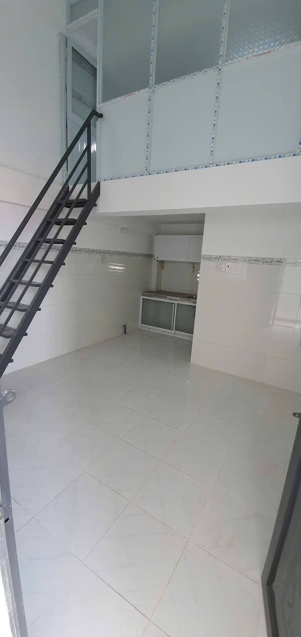 Phòng cho thuê đường Trần Quang Diệu, Bình Thủy, Cần Thơ 30m² giá chỉ 2.3 triệu