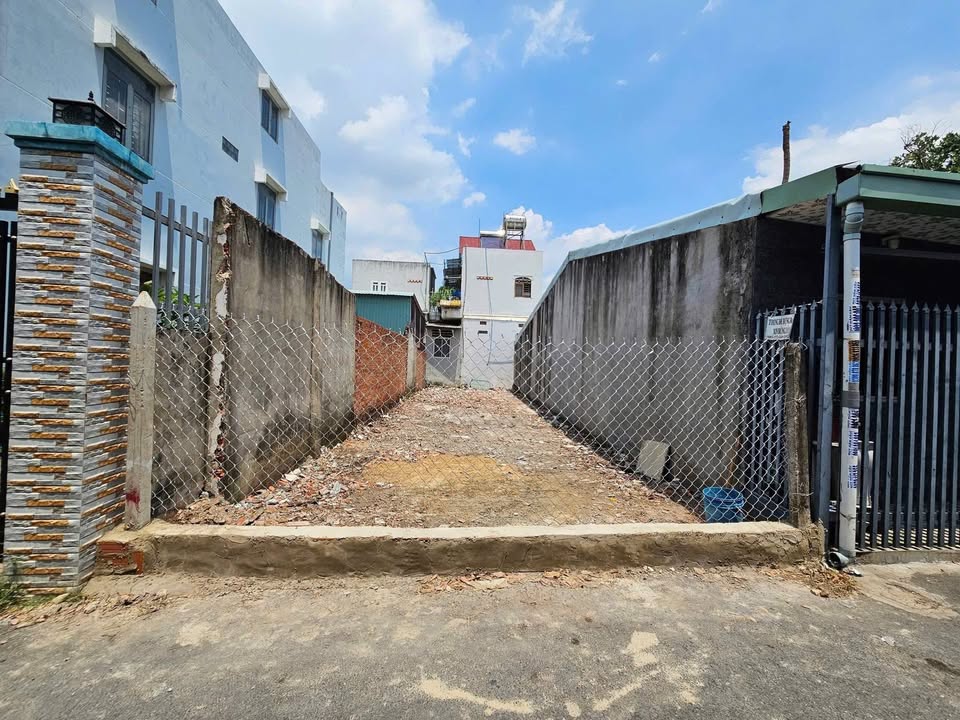 Đất Phú Thọ Thủ Dầu Một 100m² giá 2.5 tỷ - Vị trí đắc địa gần chợ và trường học!