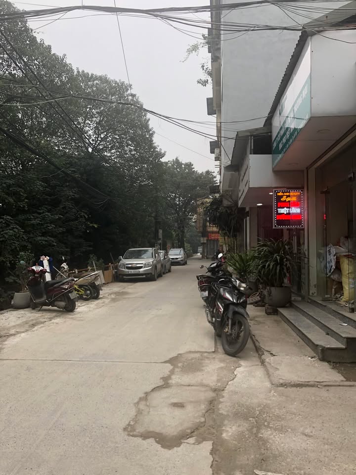 Nhà phố Hồ Tùng Mậu 36m² giá 12.8 tỷ - Kinh doanh tuyệt vời!